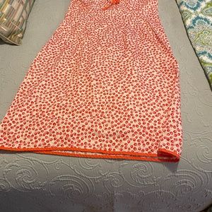 Womans summer casual dress. A Favorite due to a few lbs it’s no longer my size